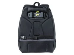 Basil B-Safe Nordlicht Fahrradrucksack -CampMate Verkaufs-Shop 505597 505597 images other basil b safe nordlicht fietsrugzak3 ecommerce
