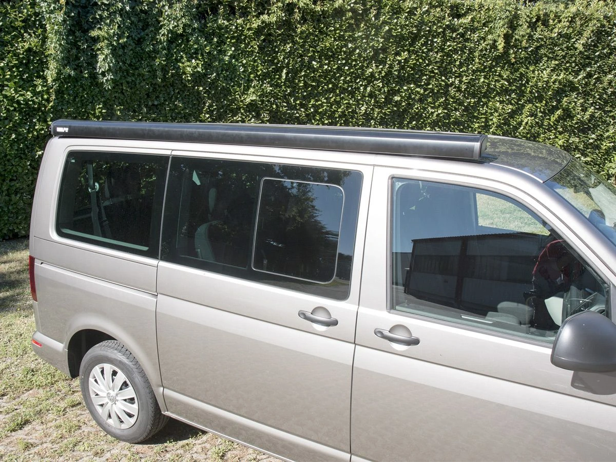 Fiamma F40Van Deep Black Kassettenmarkise 7 Fiamma F40Van Deep Black Kassettenmarkise – Bild 7